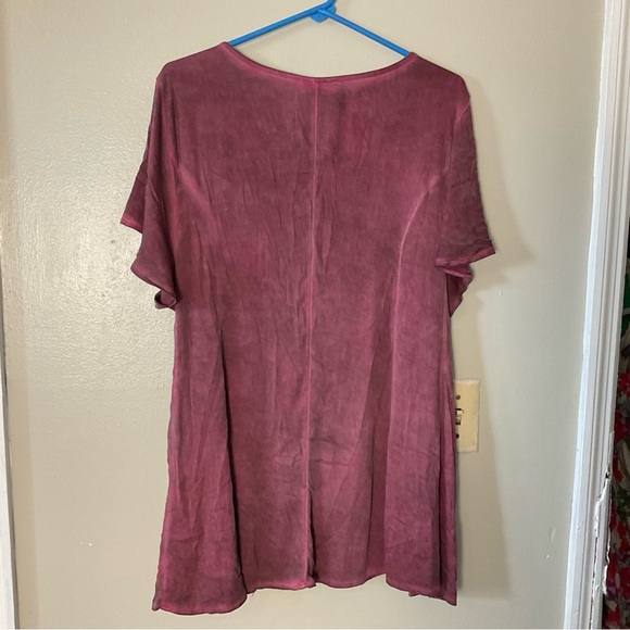 Torrid Red Fitted Flutter Sleeve Blouse - Picture 9 of 10